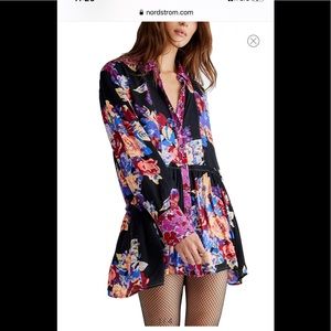 Free people brunch a bunch tunic. NWT. 128 retail in stores‎ now